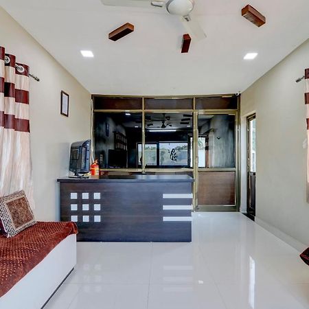Spot On 71130 Hotel Shiv Krupa Anjar Екстер'єр фото
