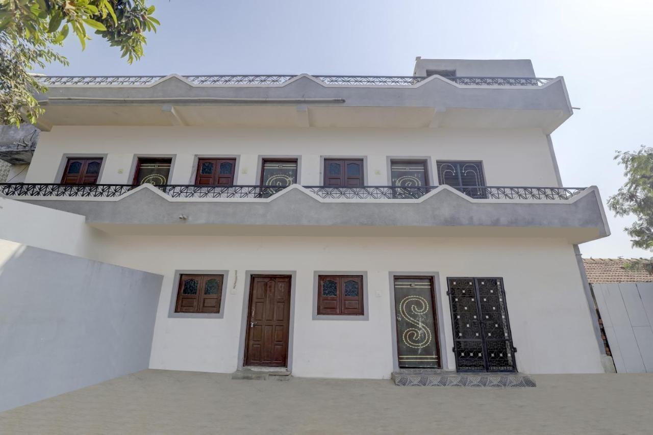 Spot On 71130 Hotel Shiv Krupa Anjar Екстер'єр фото